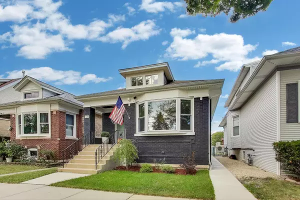 Chicago, IL 60634,4240 N Mcvicker AVE