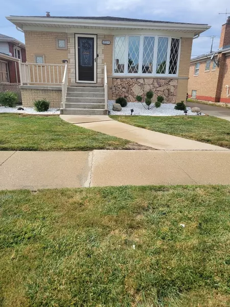 8554 S Keating AVE, Chicago, IL 60652