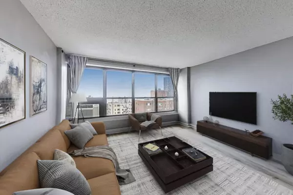 Chicago, IL 60657,2930 N SHERIDAN RD #2111