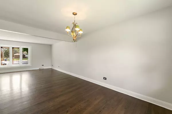 Darien, IL 60561,1526 Carrol CT