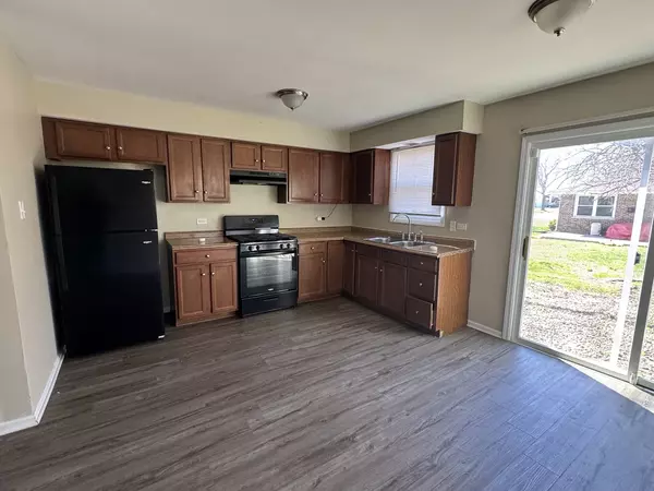 Matteson, IL 60443,6021 Spring LN