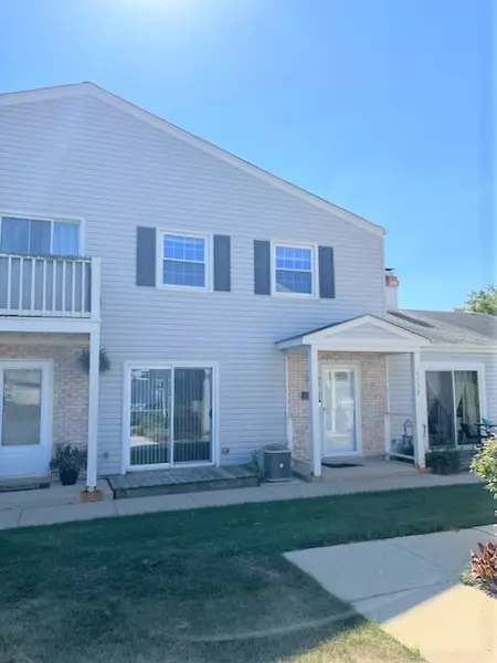 173 EMIL CT #B, Bartlett, IL 60103