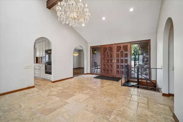 Des Plaines, IL 60016,9630 Reding CIR