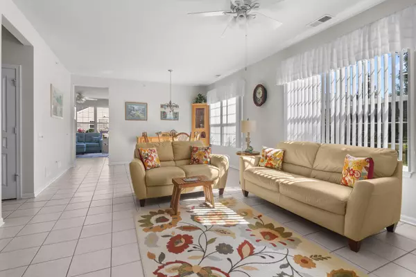 Huntley, IL 60142,12774 Holbrook DR