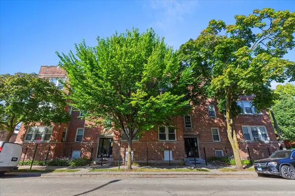 120 Custer AVE #3, Evanston, IL 60202