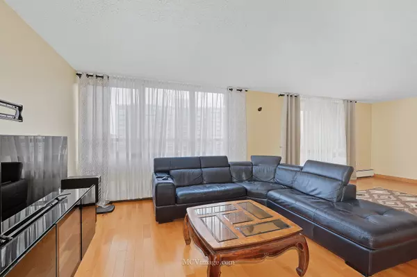 Niles, IL 60714,8815 W GOLF RD #6D