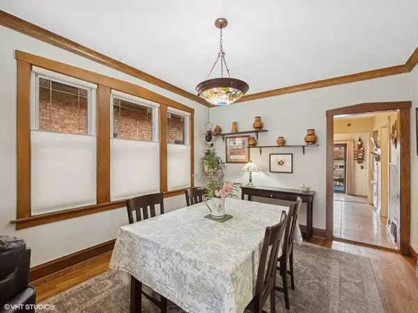 Brookfield, IL 60513,3328 Vernon AVE