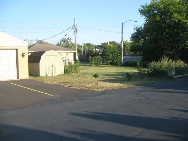 Wood Dale, IL 60191,138 W Irving Park RD W #1