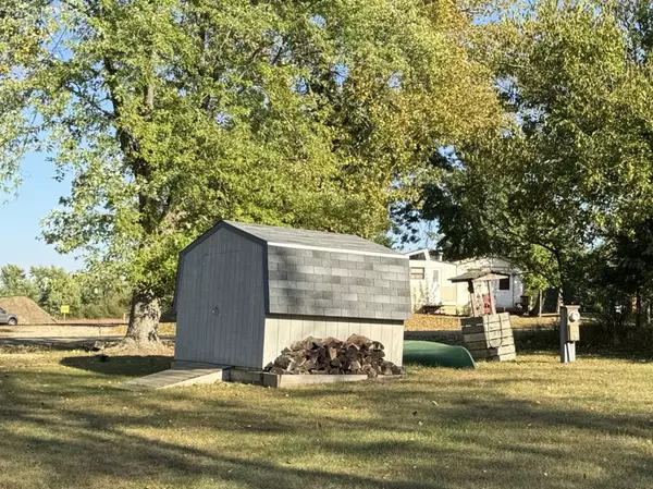 Sublette, IL 61367,25-30/31 Woodhaven Lakes