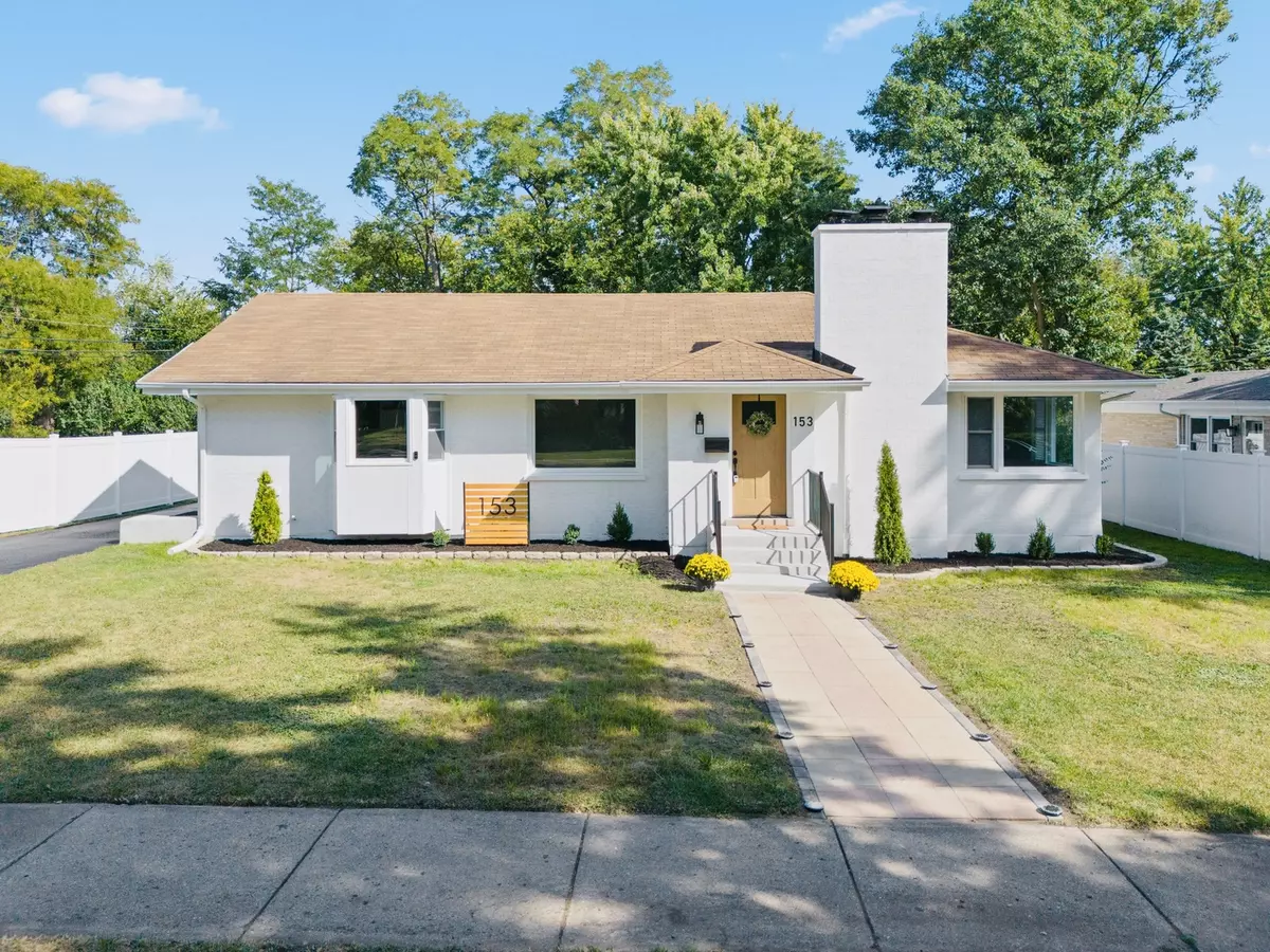 Glen Ellyn, IL 60137,153 Grove AVE