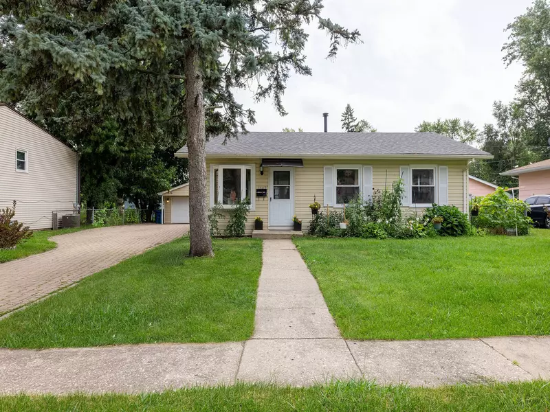 1649 Park AVE, Hanover Park, IL 60133