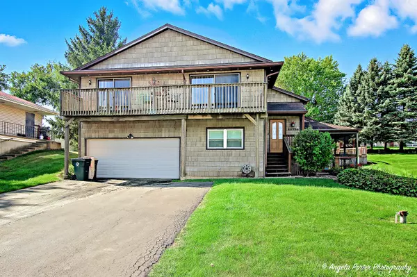 Mchenry, IL 60051,34726 N Mudjekeewis TER