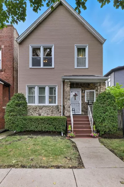 2736 N Monticello AVE, Chicago, IL 60647