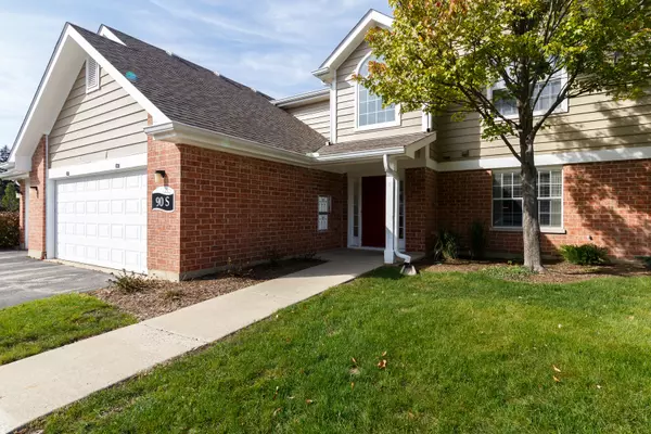 Schaumburg, IL 60173,1681 E Green Briar DR #3835