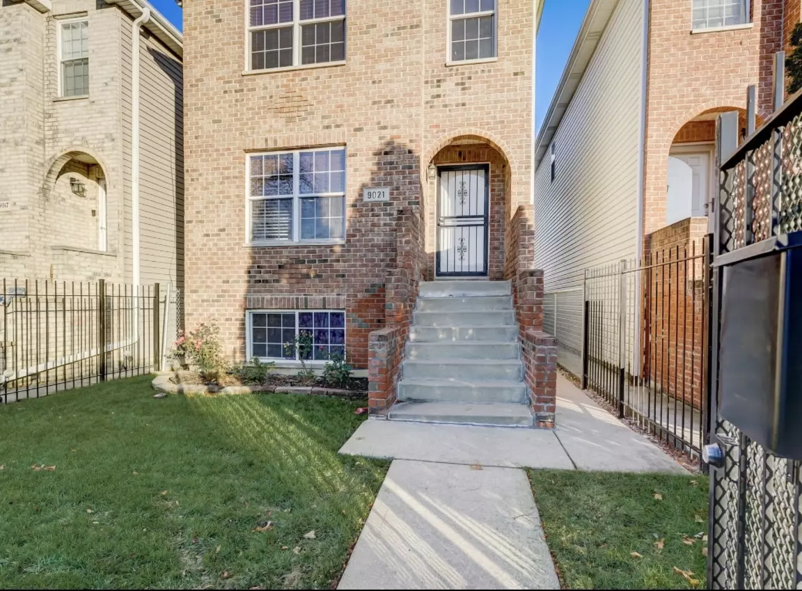 Chicago, IL 60619,9021 S GREENWOOD AVE