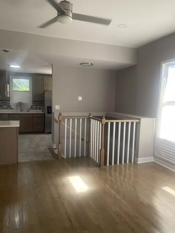 Chicago, IL 60619,8055 S Avalon AVE