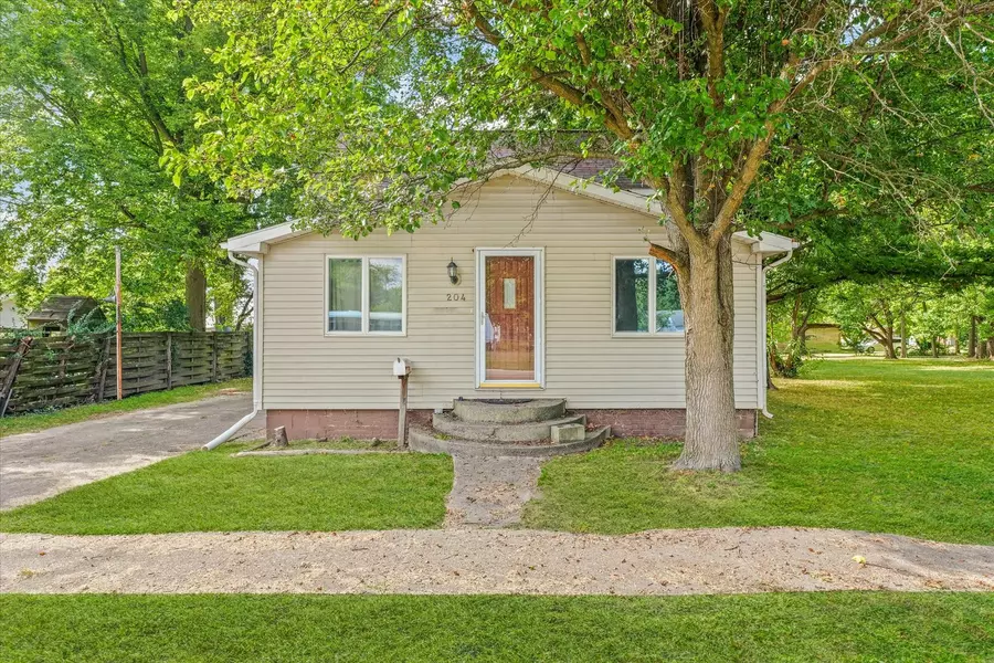 204 WAVERLY ST, Homer, IL 61849