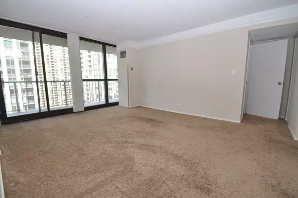 Chicago, IL 60611,10 E Ontario ST #2702