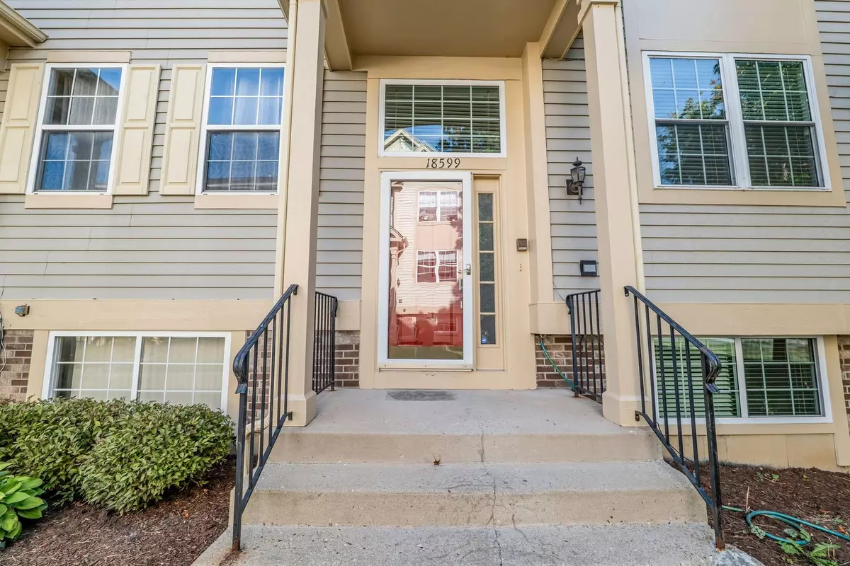 Grayslake, IL 60030,18599 W Sterling CT