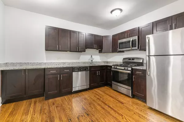 Chicago, IL 60626,1611 W Juneway TER #2F