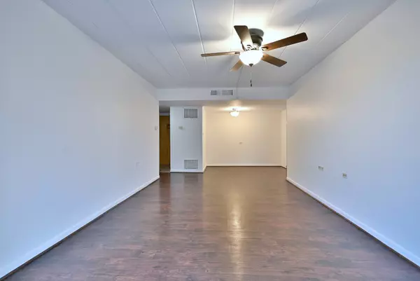 Downers Grove, IL 60515,2800 Maple AVE #31C