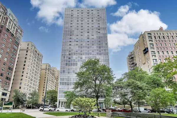 2400 N Lakeview AVE #1708, Chicago, IL 60614
