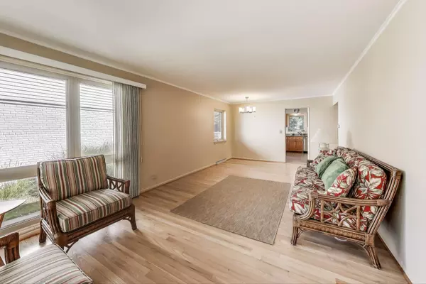 Morton Grove, IL 60053,8849 Mcvicker AVE