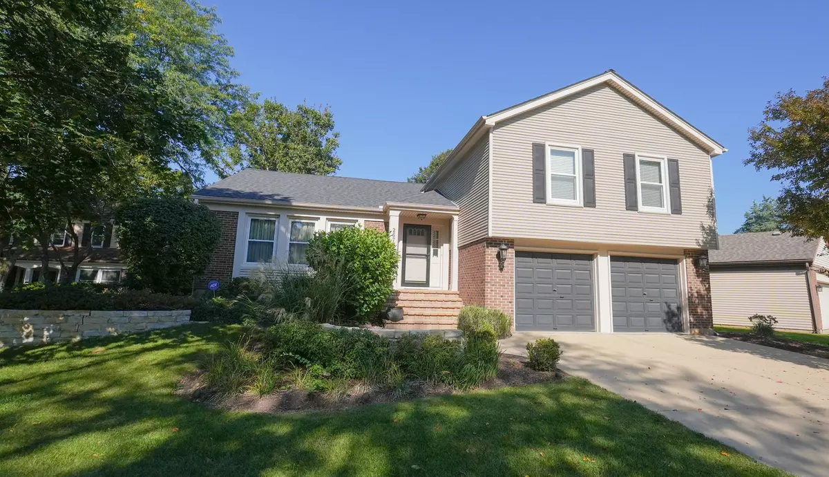 Lisle, IL 60532,2671 Longview DR