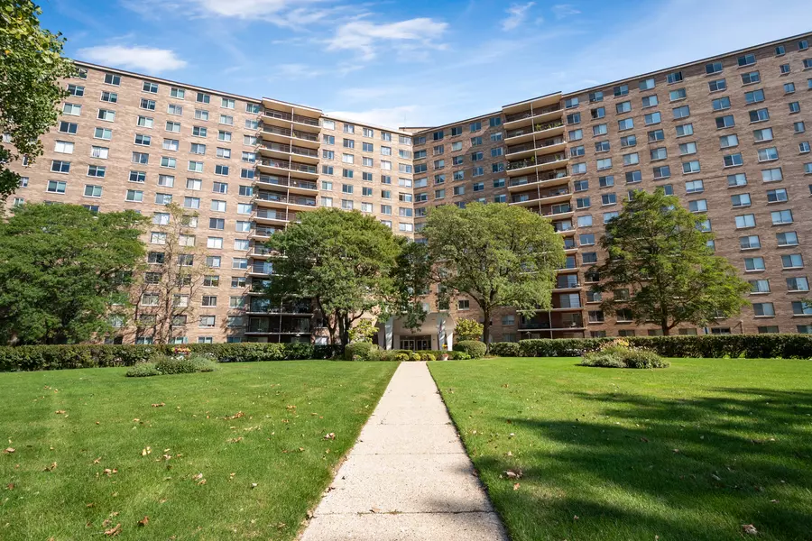 7141 N Kedzie AVE #1502, Chicago, IL 60645