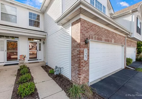 St. Charles, IL 60174,827 Riding LN #827