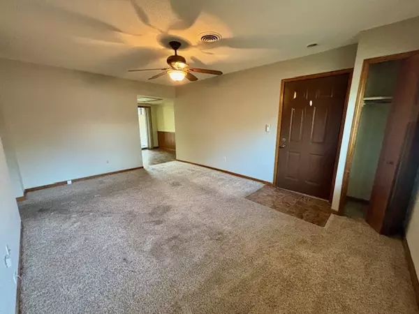 Urbana, IL 61802,1305 Brian PL #3