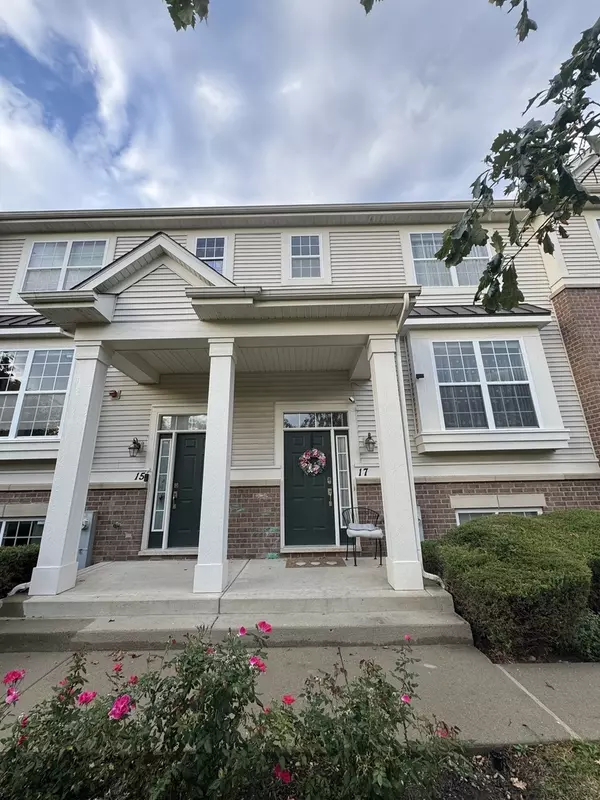 17 E Willow RD #17, Wheeling, IL 60090
