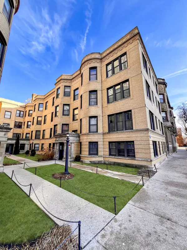 3927 N Pine Grove AVE #G, Chicago, IL 60613