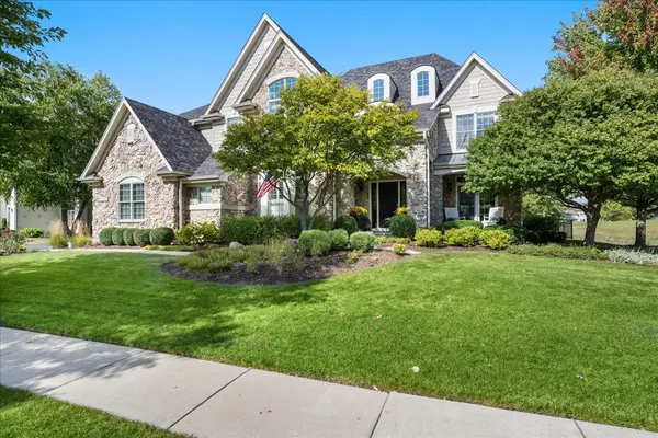 39W796 N Hathaway LN, Geneva, IL 60134