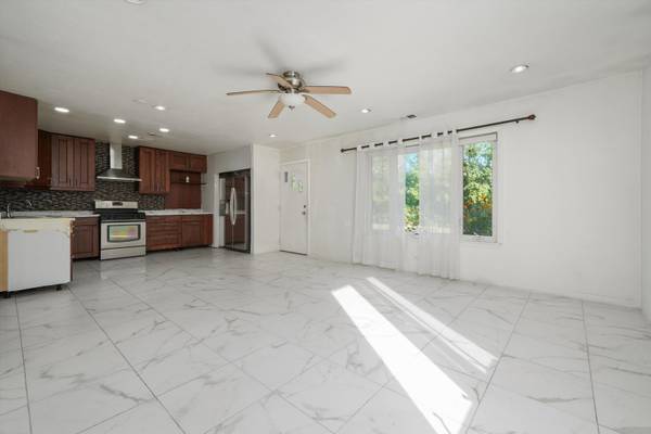 Prospect Heights, IL 60070,1182 Cove DR #152A