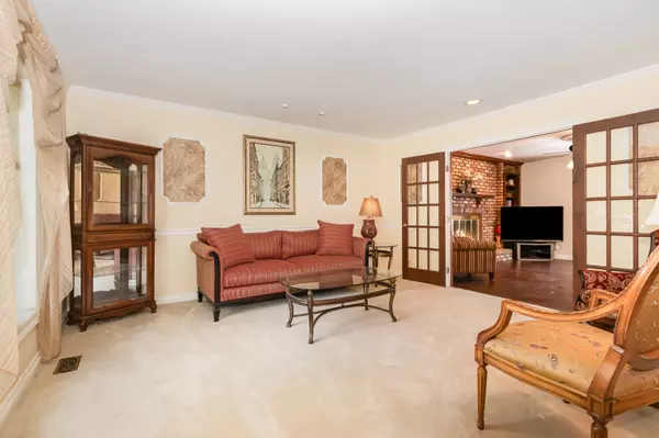 Woodridge, IL 60517,2921 Autumn DR