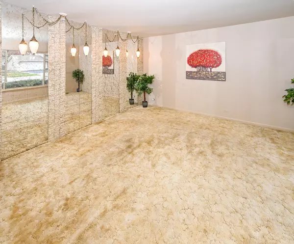 Elk Grove Village, IL 60007,Address not disclosed