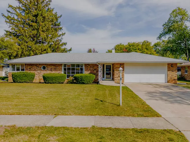 712 Homestead PL, Joliet, IL 60435