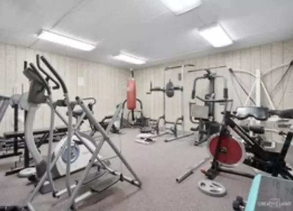 Elmhurst, IL 60126,841 N York ST #129