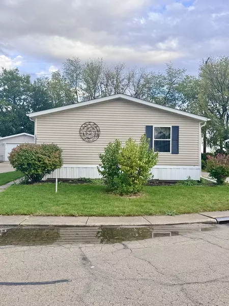 1022 S 10th ST, Dekalb, IL 60115