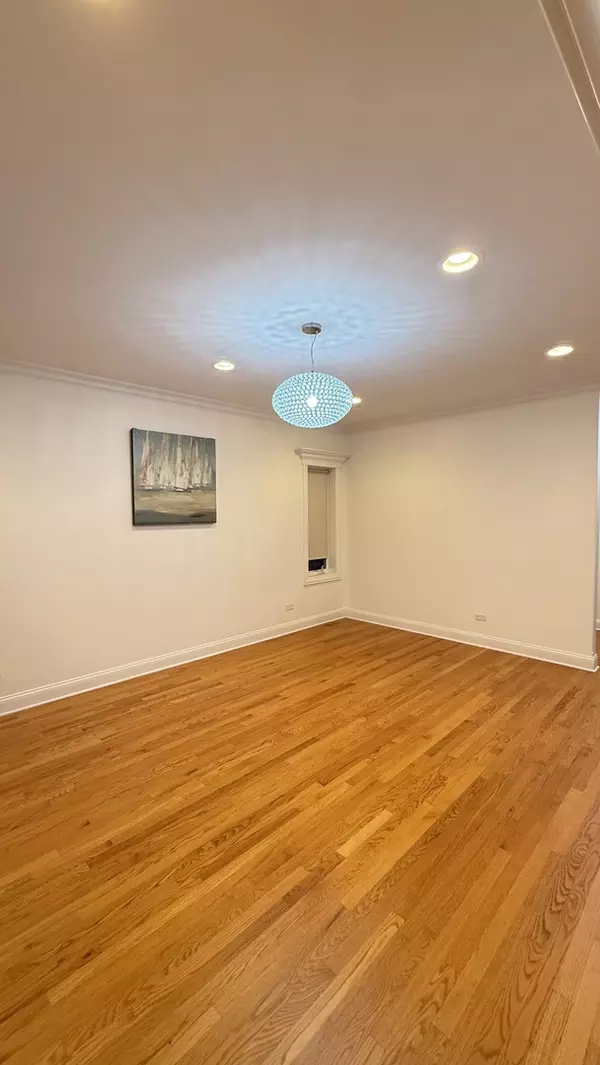 Chicago, IL 60609,4411 S Wallace ST