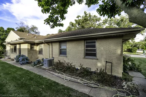 Lincolnwood, IL 60712,6400 N KNOX AVE