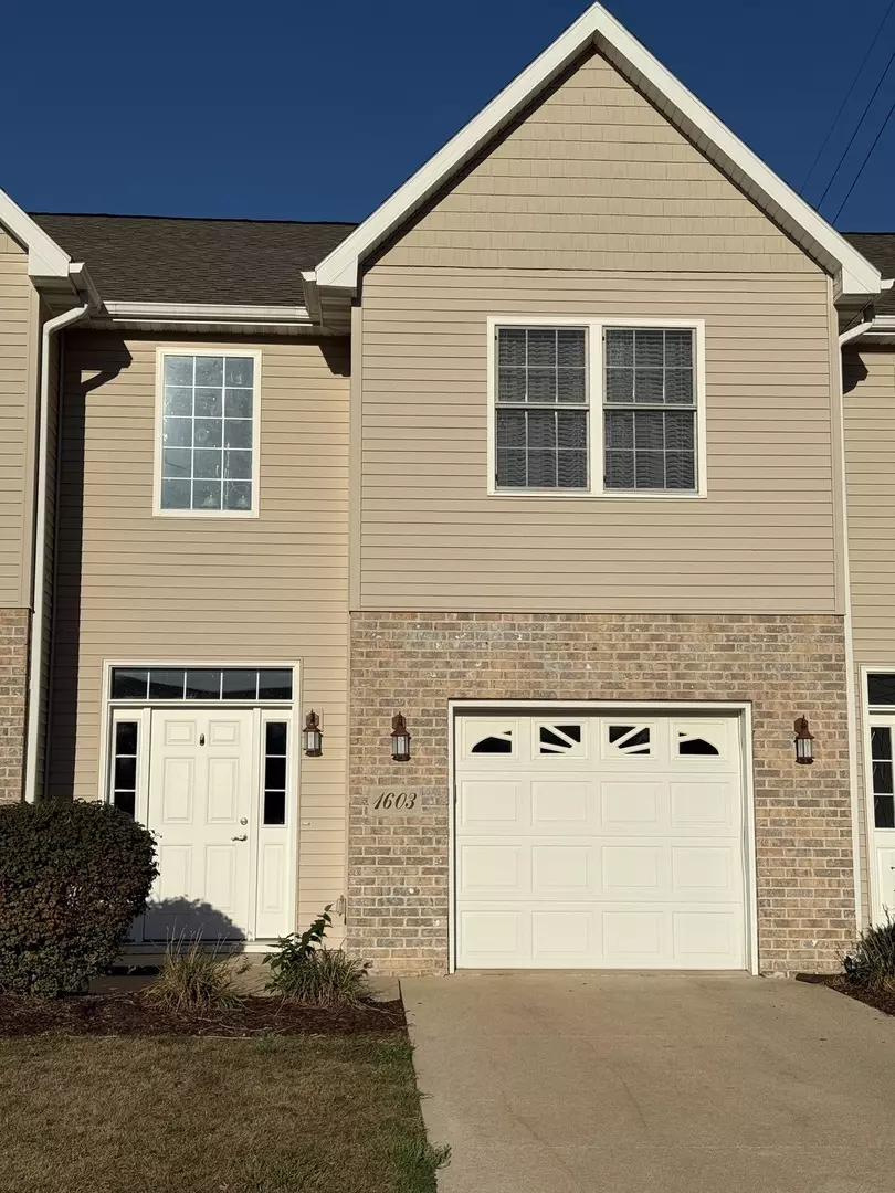Dixon, IL 61021,1603 Riverside CIR
