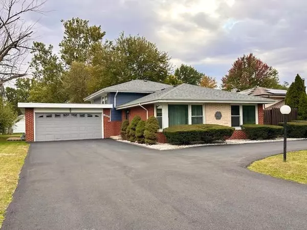 6839 W 127th ST, Palos Heights, IL 60463