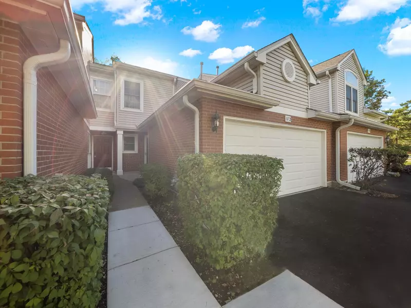 872 Old Checker RD, Buffalo Grove, IL 60089