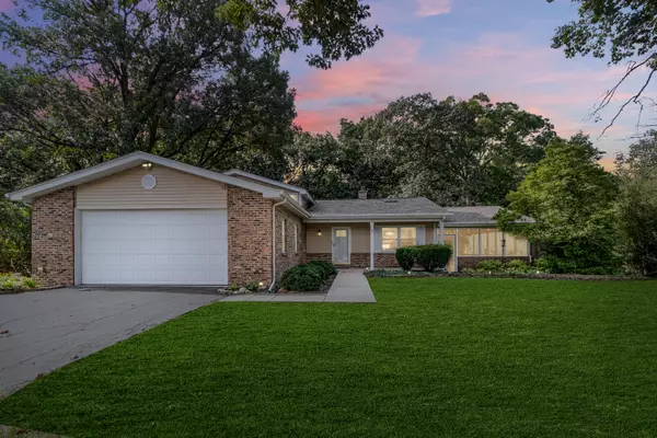 30W359 Wiant RD, West Chicago, IL 60185