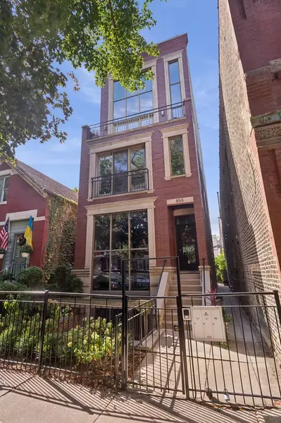 856 N Winchester AVE #3, Chicago, IL 60622