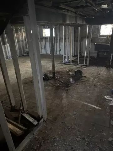 Chicago, IL 60628,128 W 115th ST