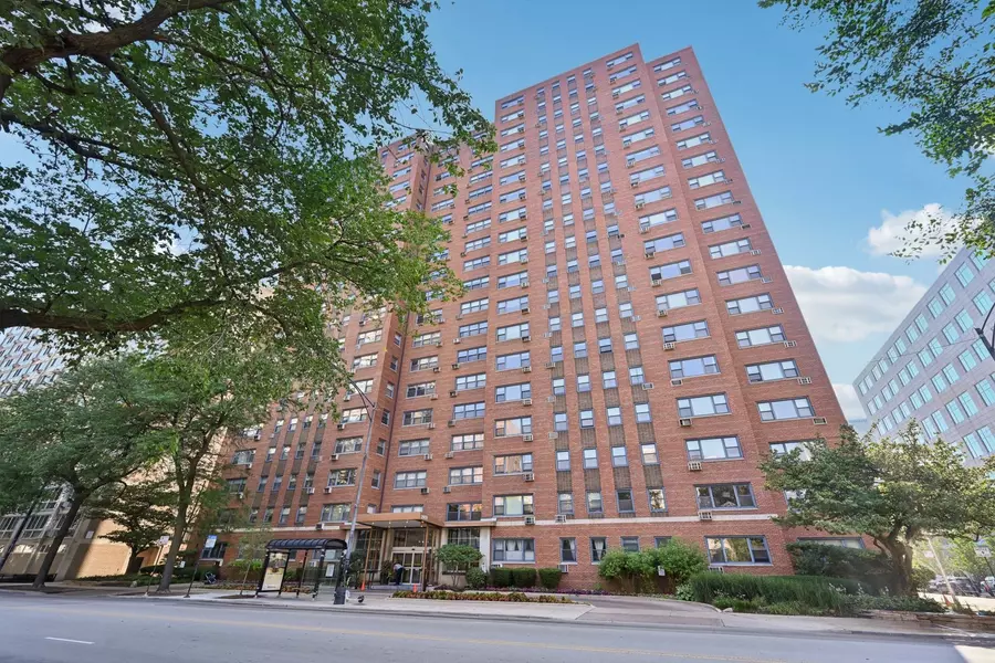 2909 N SHERIDAN RD #908, Chicago, IL 60657