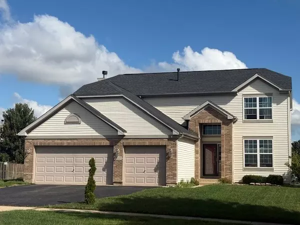 883 Prairie Crossing DR, Yorkville, IL 60560